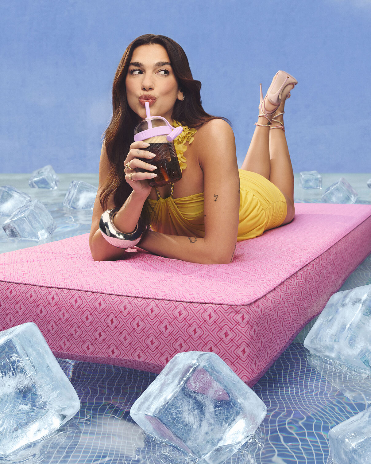 Nespresso VERTUO Pool World