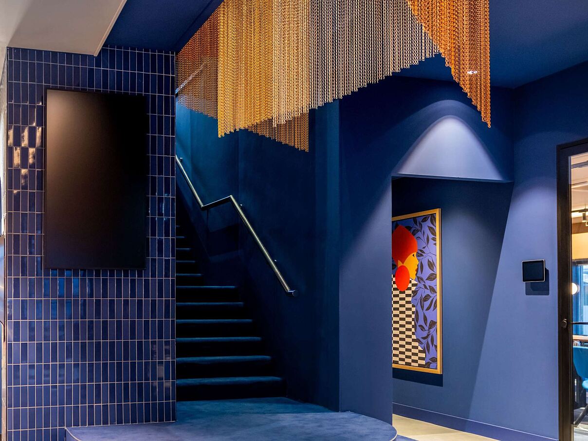 TRIBE Den Haag Centraal