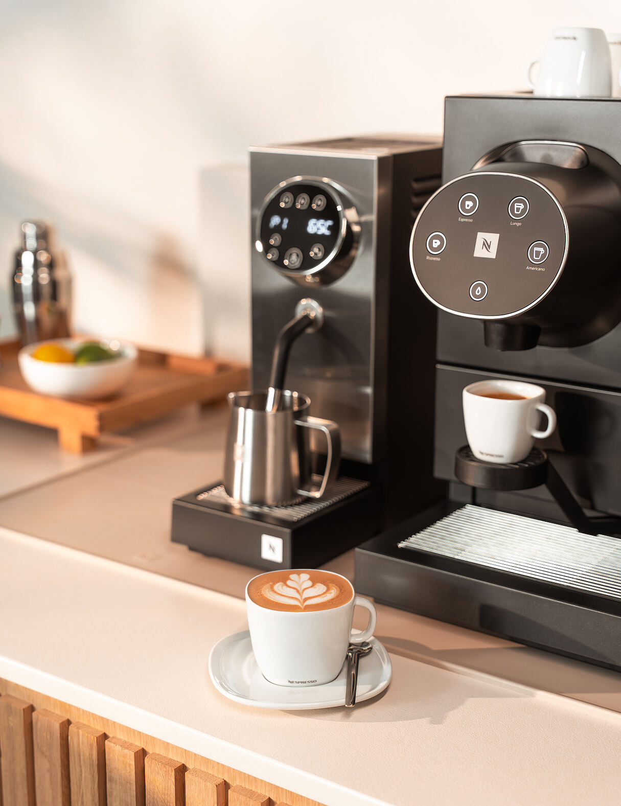 NESPRESSO Professional präsentiert Momento Black Series 