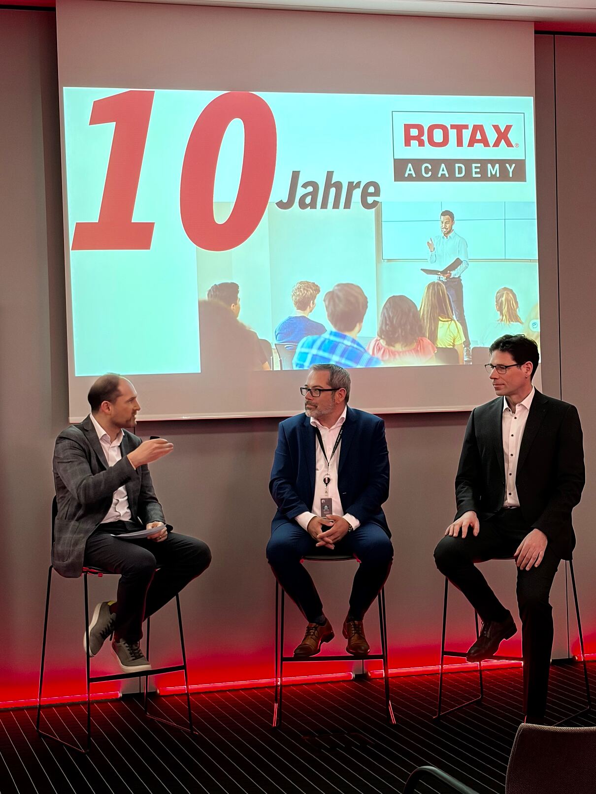 BRP-Rotax feierte am 15. April das 10-jährige Jubiläum der ROTAX Academy. 