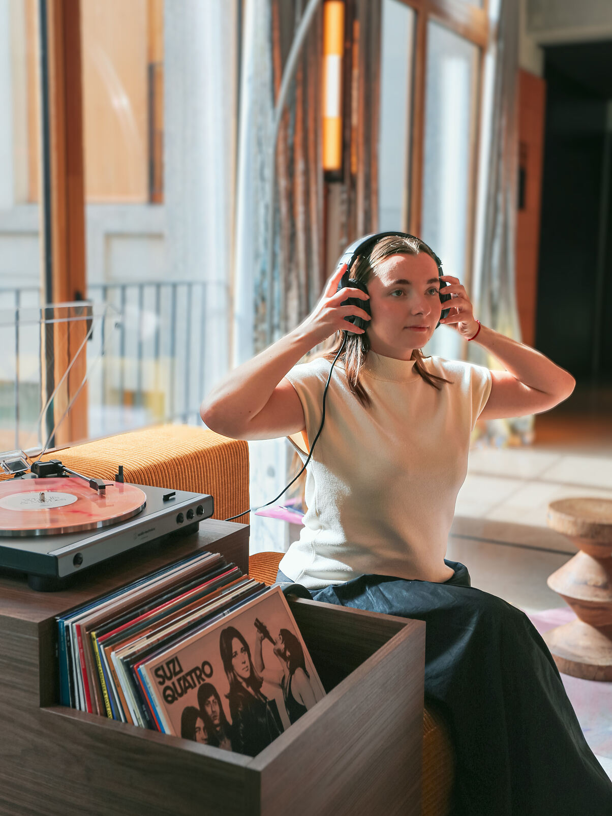 Listening-Station im TRIBE Paris Clichy Hotel