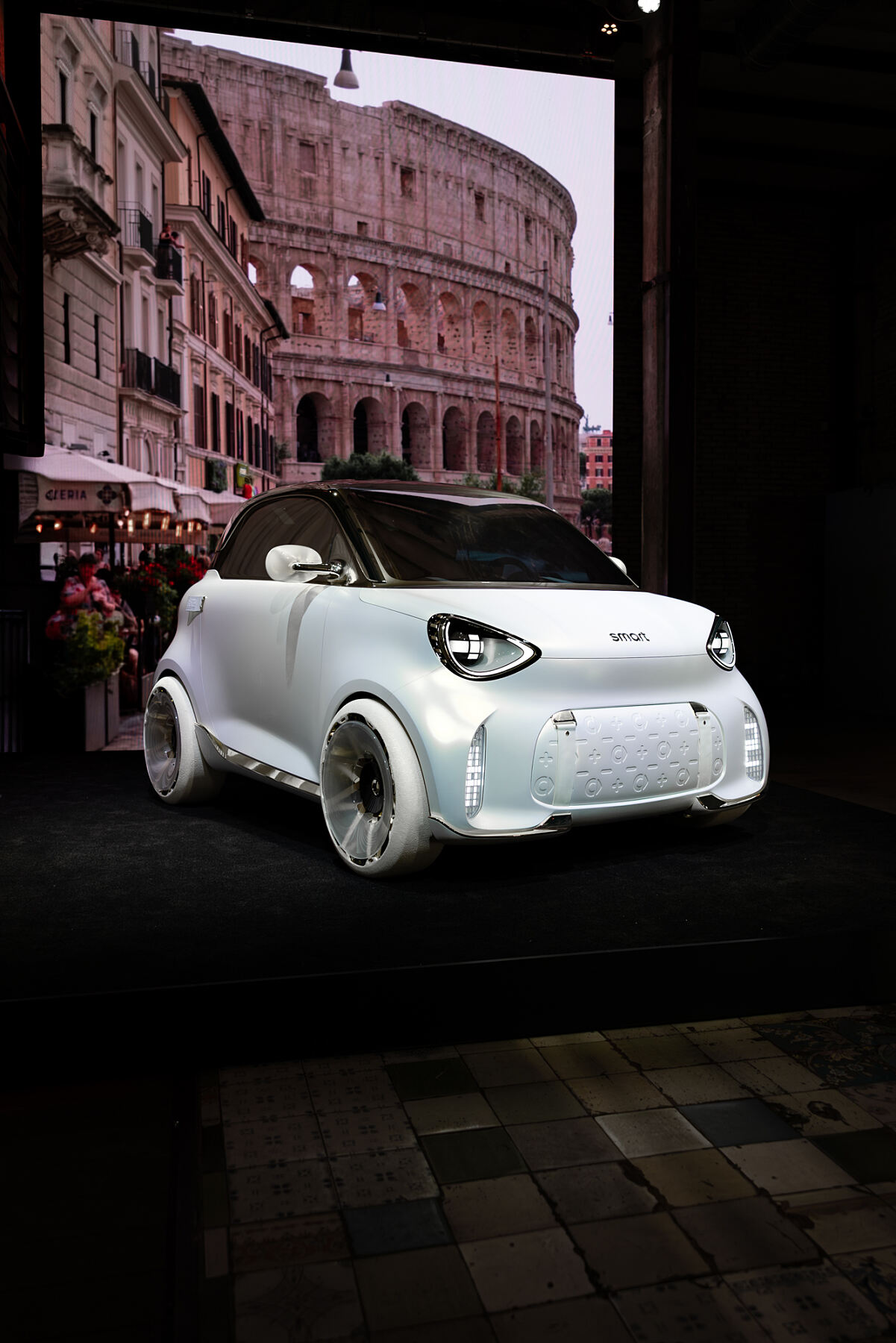 smart #2 Rome Exterior