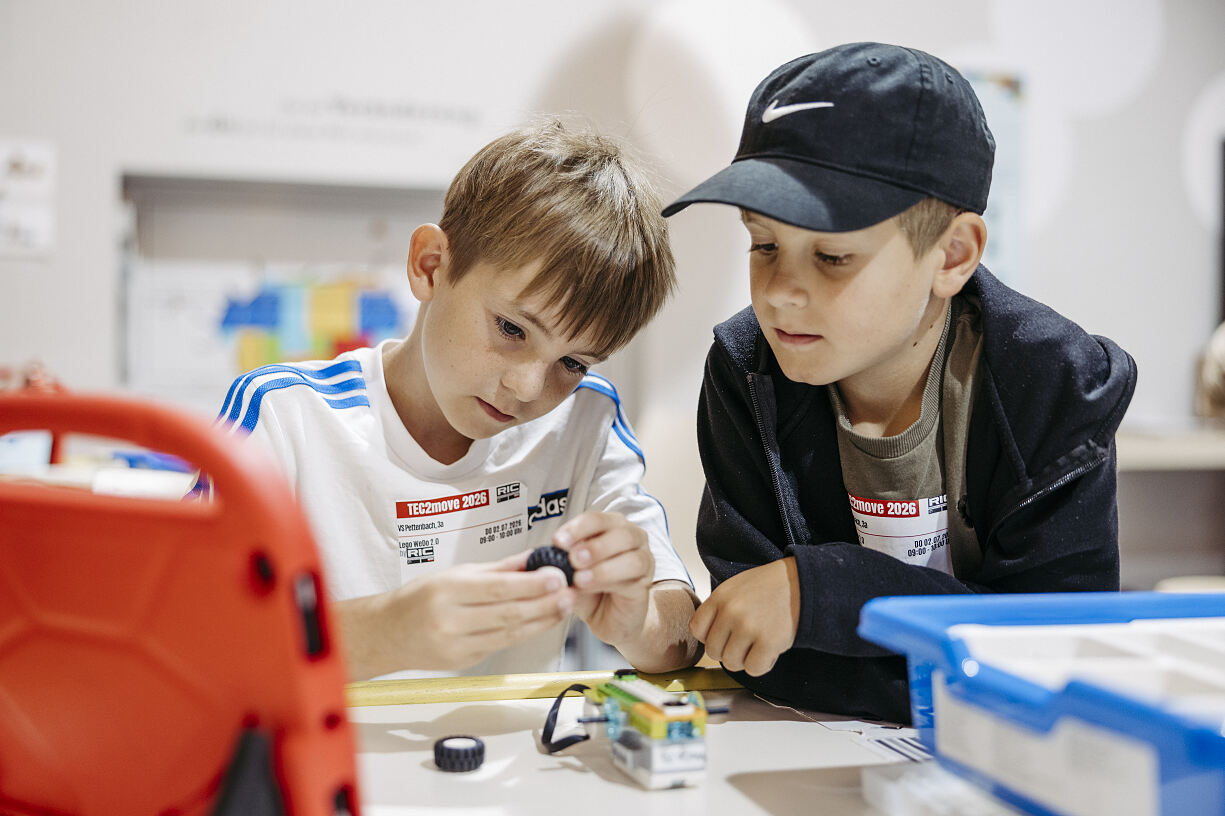 Rekord für TEC2move: 2.200 Schüler:innen entdecken Technik zum Anfassen