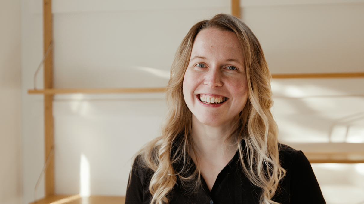 Anna Goldie 