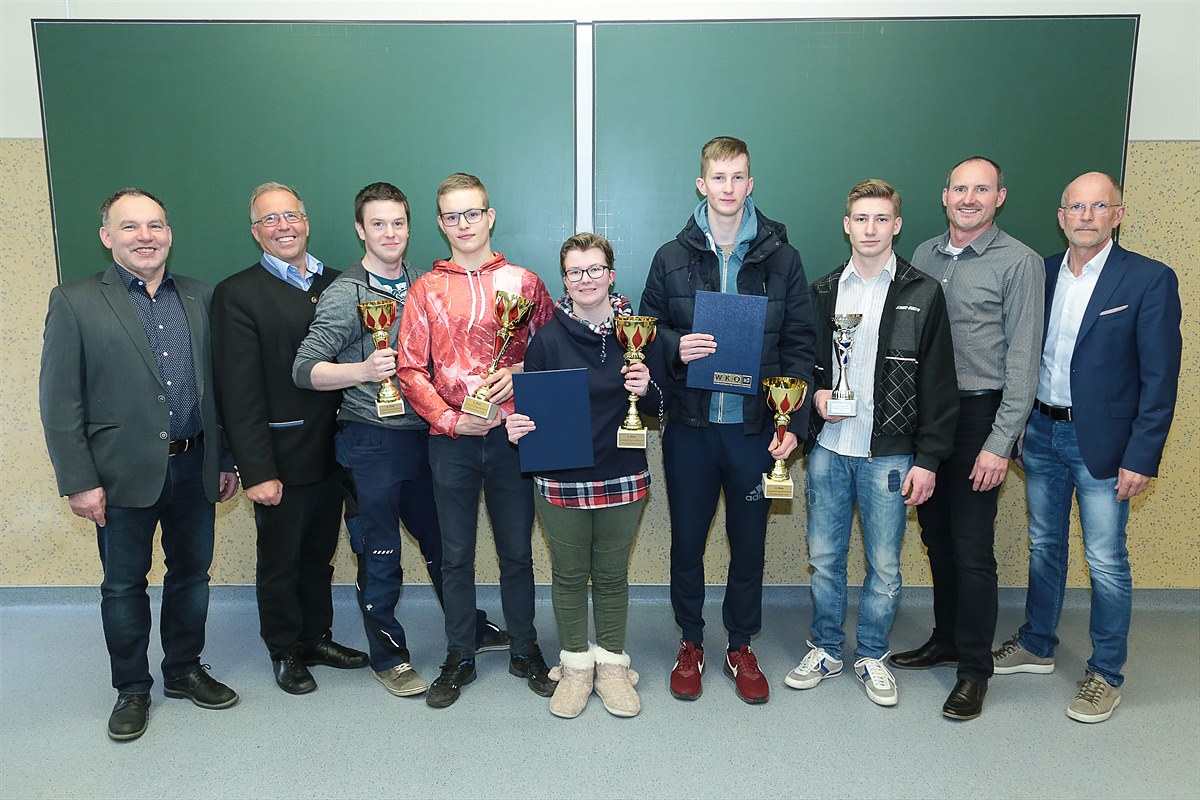 (V.L.N.R.): JAKOB ELLINGER, RUDOLF MENZL, ALEXANDER HARREITHER, SEBASTIAN KENDLER, BERNADETTE KLAGERHUBER, STEFAN ZIVKOVIC, FLORIAN ENGELHART, REINHARD ZIMOLA, FRANZ HÖFINGER
