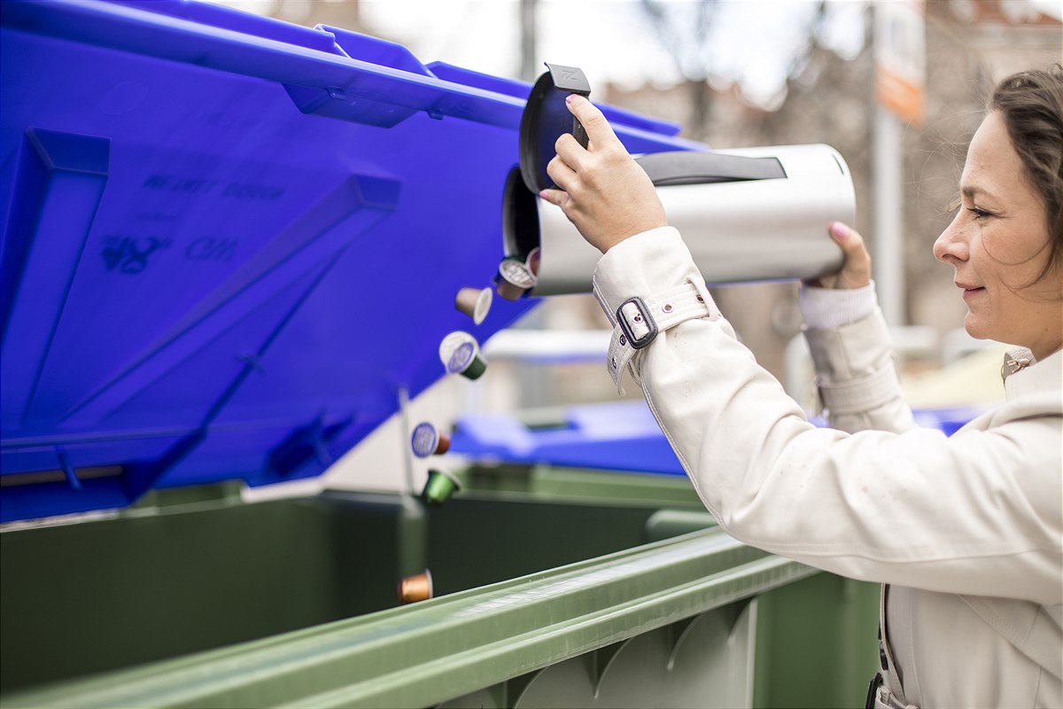 Einfach und bequem recyceln in der blauen Tonne
