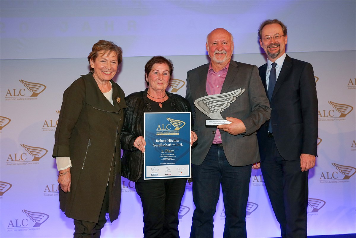 ALC Niederösterreich: 1. Platz Kategorie: National Klein- und Mittelbetriebe für die Robert Hörtner GmbH (v.l.):
