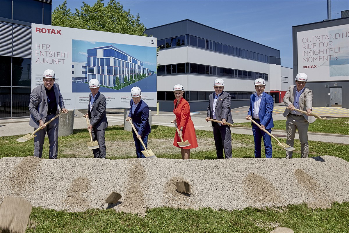  FEIERLICHER SPATENSTICH FÜR NEUES R&D-GEBÄUDE VON BRP-ROTAX IN GUNSKIRCHEN