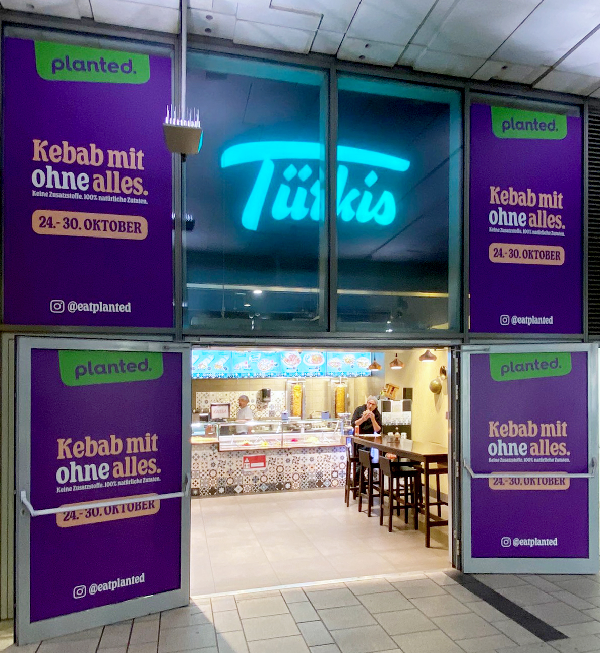 Türkis nimmt pflanzlichen Kebab von Planted auf die Speisekarte