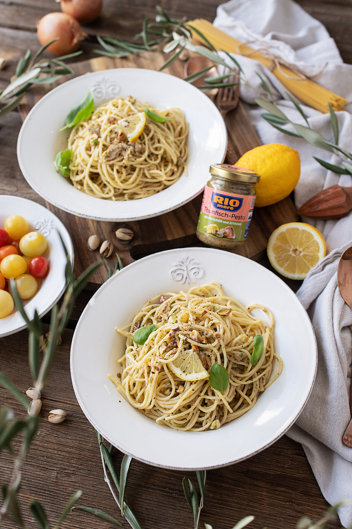 Spaghetti mit Rio Mare Thunfisch-Pesto Pistazien und Zitrone