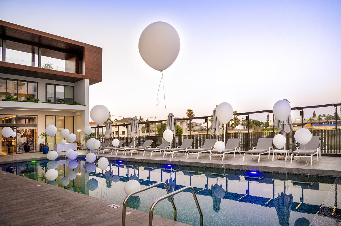 Accor Mercure Larnaca Beach Resort Pool