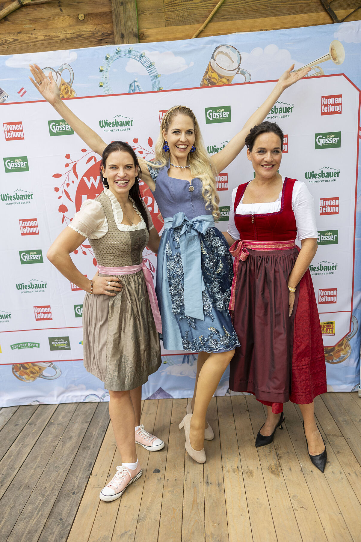 v.l.n.r.: Profitänzerin Conny Kreuter, Miss Europe Beatrice Turin, ORF Moderatorin Eva Pölzl