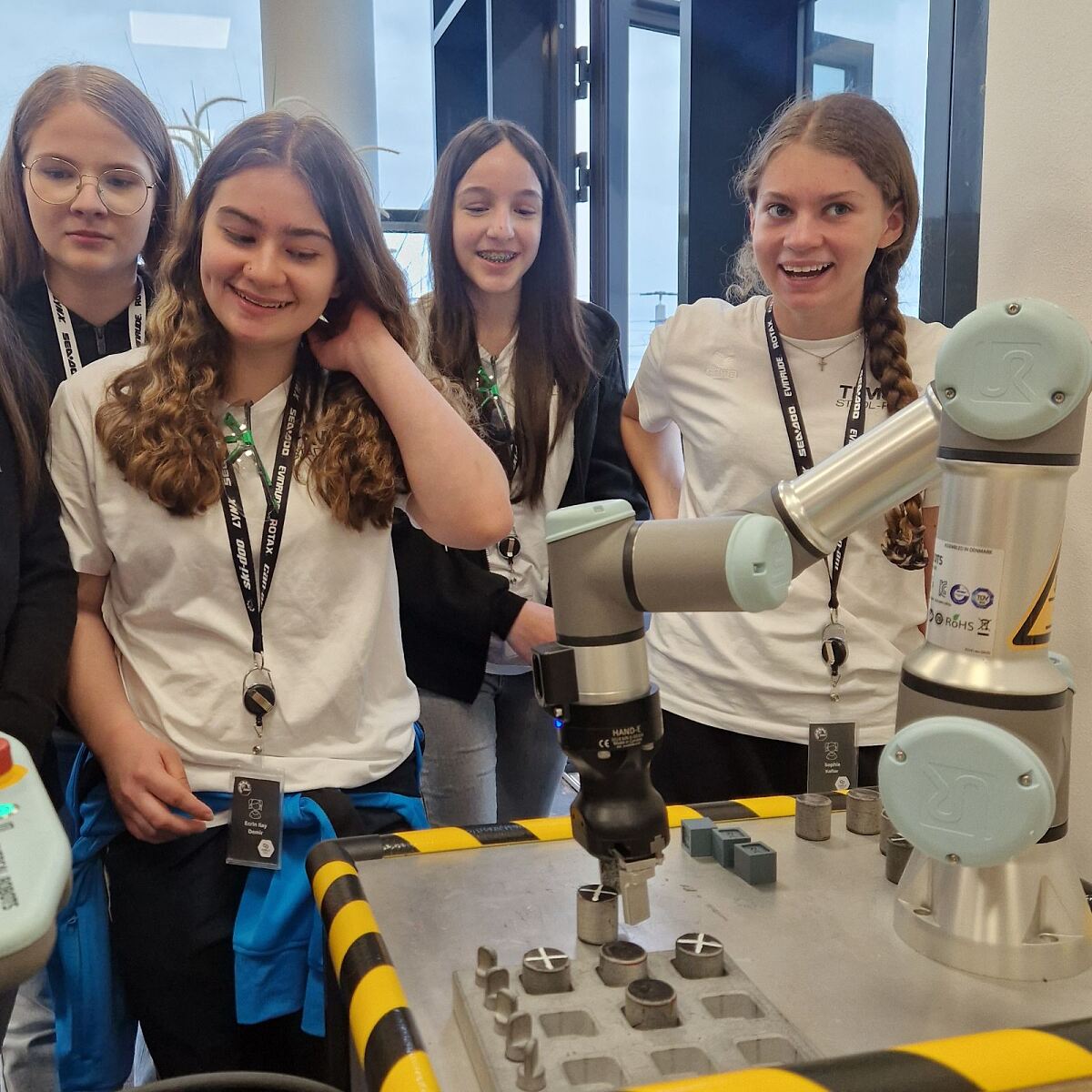 Technik hautnah erleben: Begeisterung beim Girls’ Day von BRP-Rotax