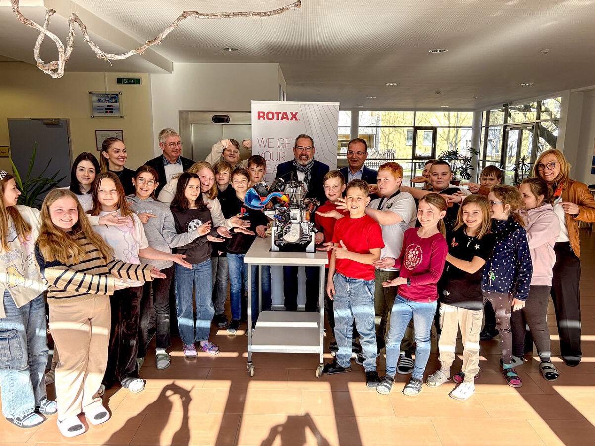 Technik begreifen: Rotax Motor für Mittelschule Gunskirchen