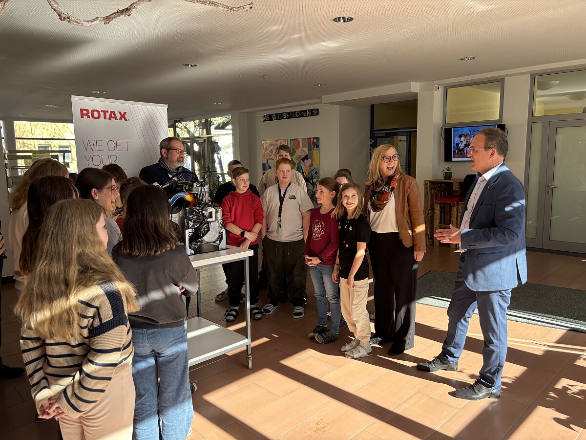 Technik begreifen: Rotax Motor für Mittelschule Gunskirchen