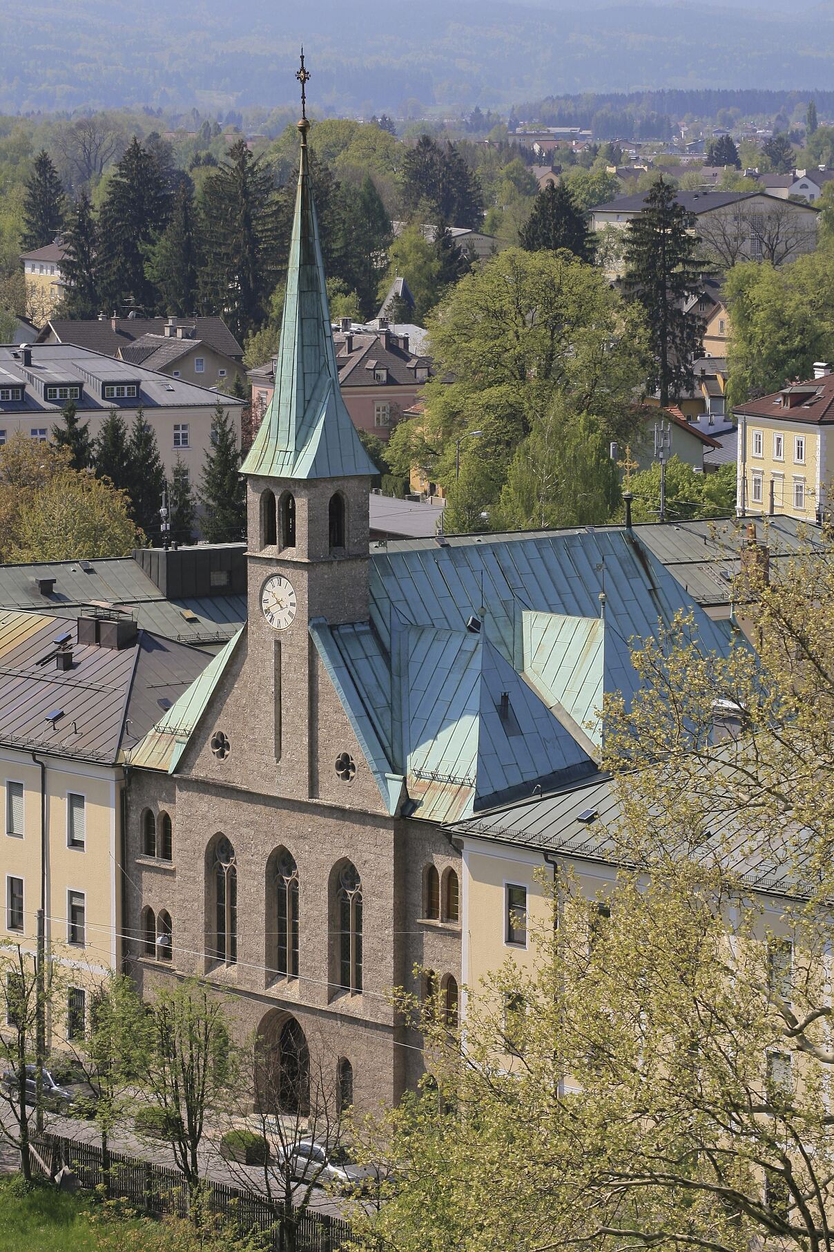 Herz-Jesu-Asyl Salzburg: Vom Lustschloss zum Altenheim