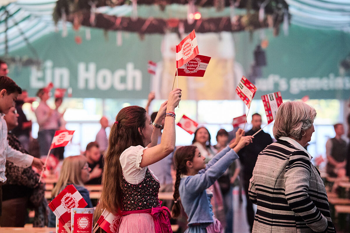 „Das Leben ist ein Fest!“ bei der Wiener Kaiser Wiesn 2025