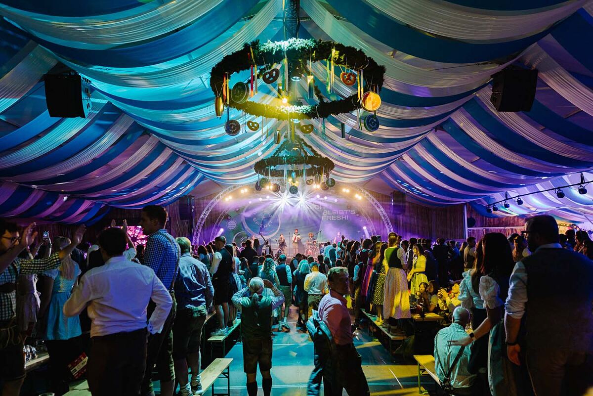Party für alle Generationen auf der Wiener Kaiser Wiesn