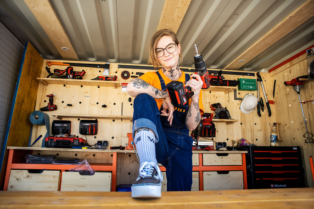 Social Media Creatorin Lisa M.