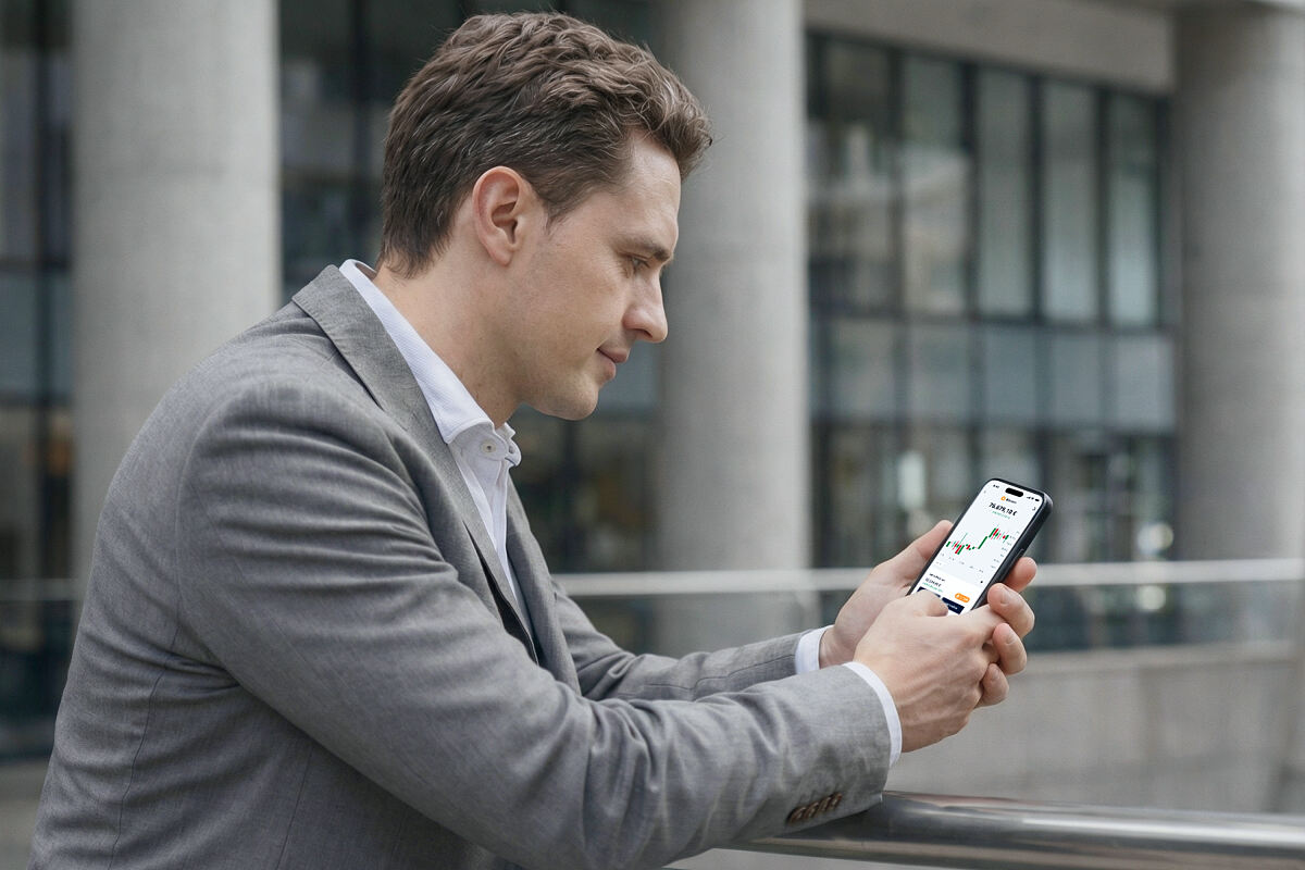 Eine aktuelle, repräsentative Studie im Auftrag von BISON hat fünf zentrale Entwicklungen beleuchtet, die dieses Finanzjahr geprägt haben, und zeigt: Deutschland ist in zwei Finanzwelten gespalten, die unterschiedlicher kaum sein könnten.