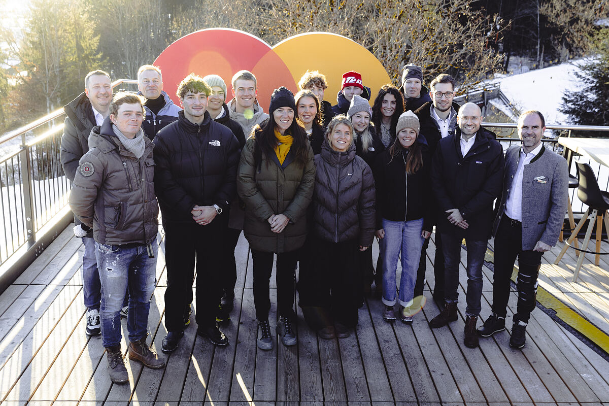 Die Teilnehmer:innen der Mastercard Sports Academy.